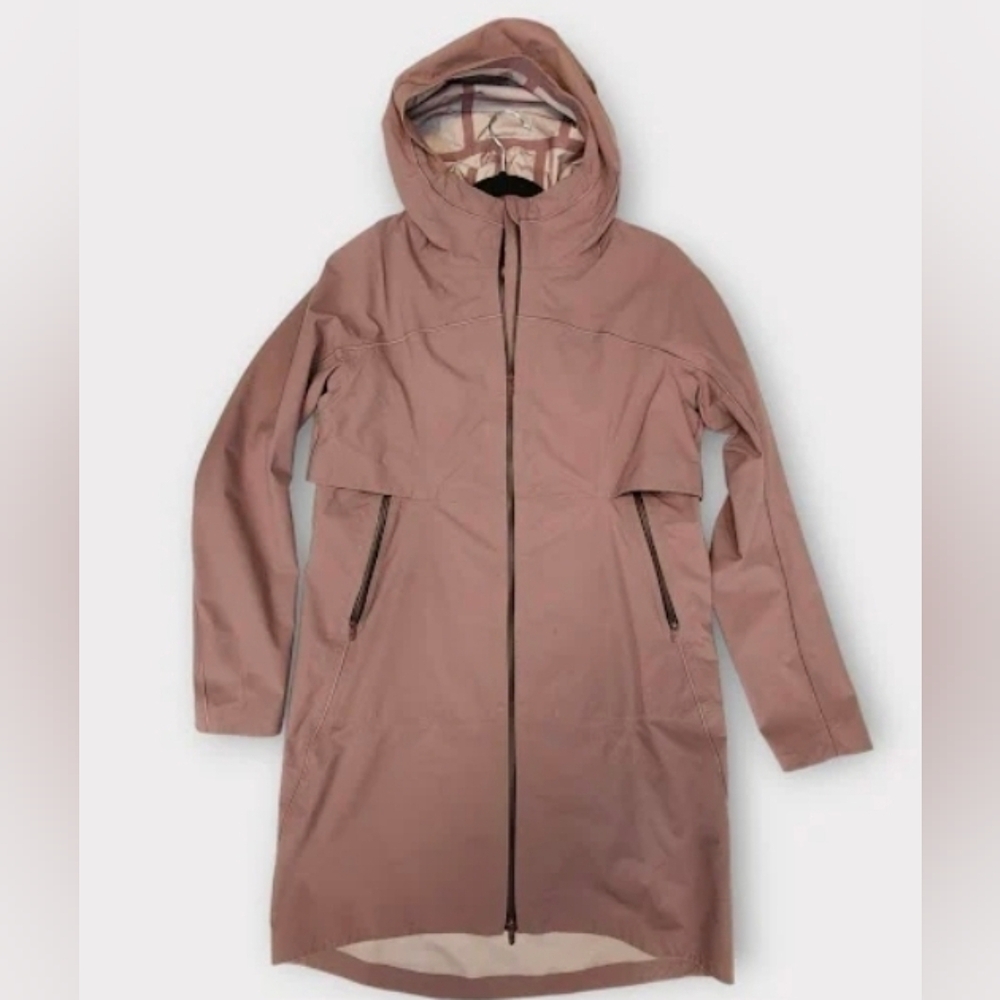 Size 6 - Lululemon Cloud Crush Jacket